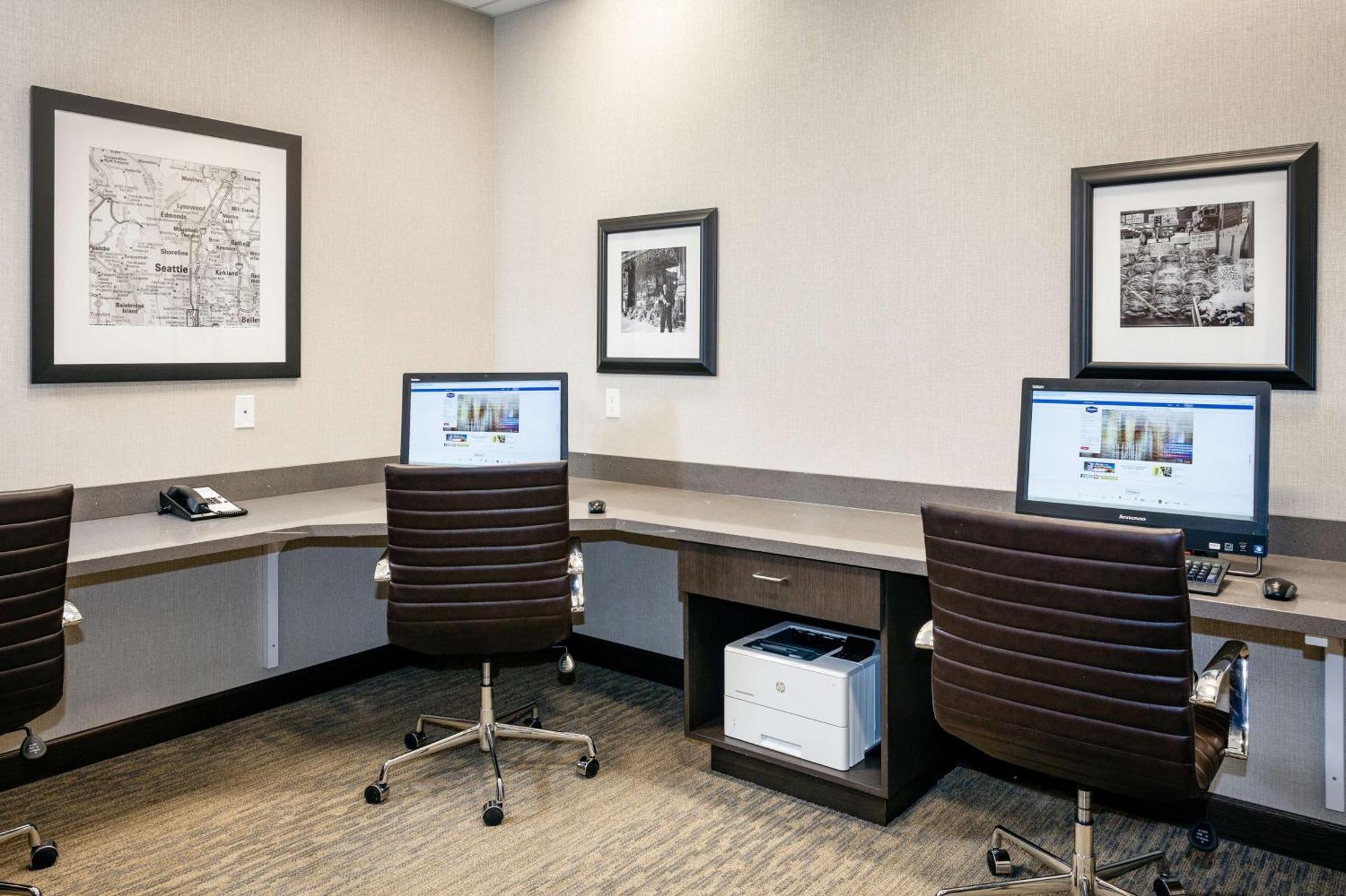 Hampton Inn & Suites By Hilton Seattle/Northgate מראה חיצוני תמונה