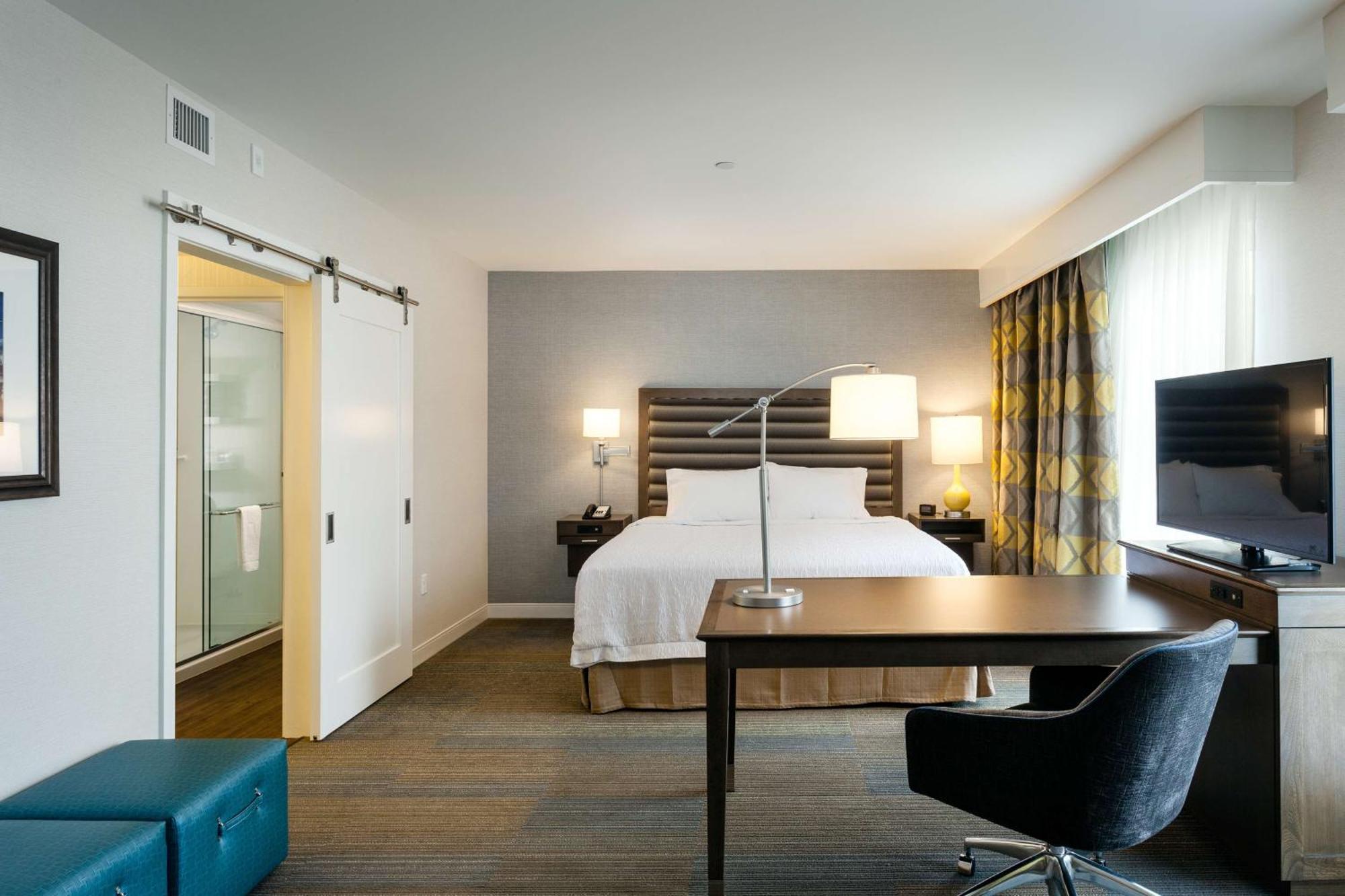 Hampton Inn & Suites By Hilton Seattle/Northgate מראה חיצוני תמונה