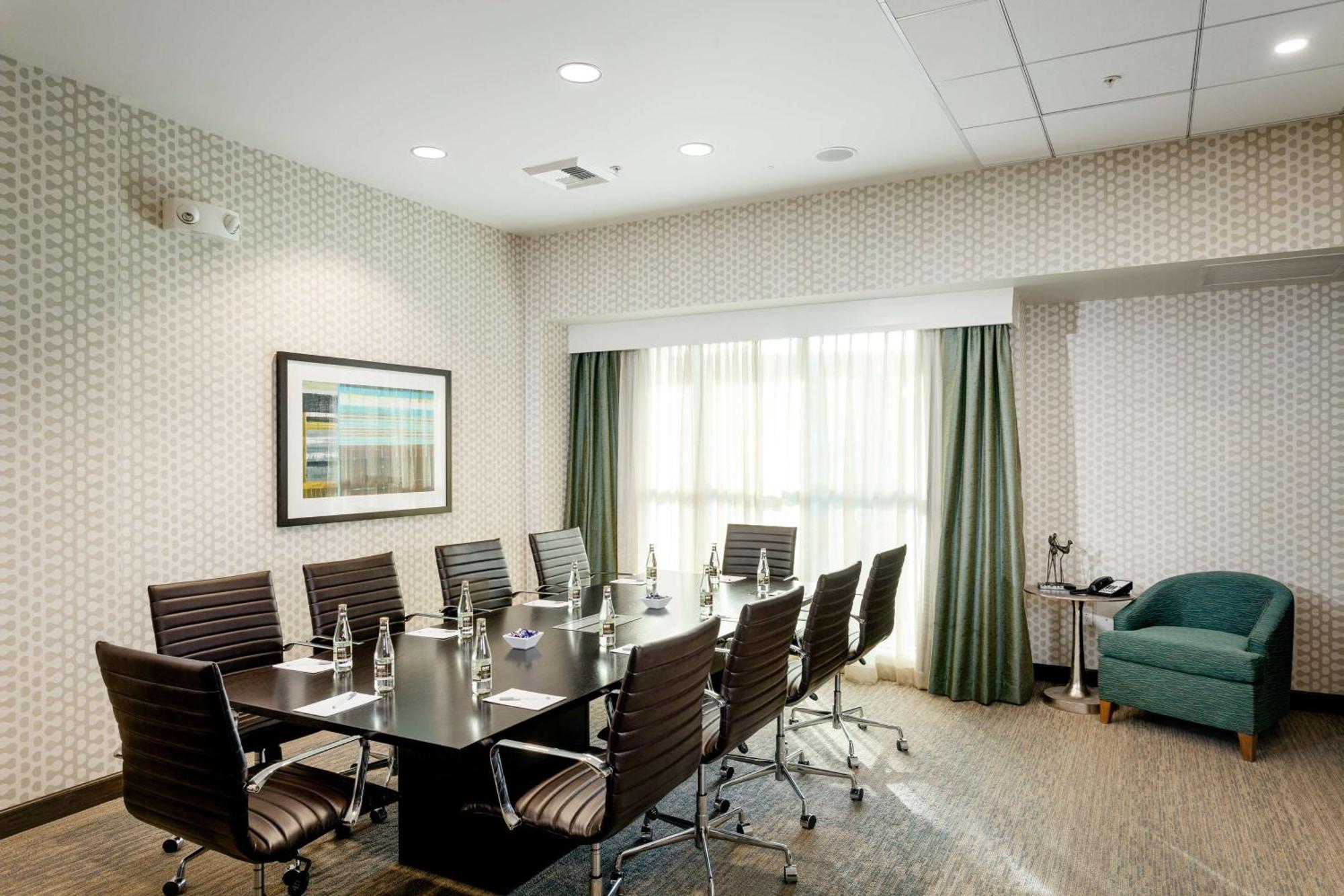 Hampton Inn & Suites By Hilton Seattle/Northgate מראה חיצוני תמונה
